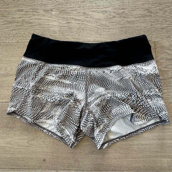 🦊 Lululemon Run Times Short II - Picture 2 of 7